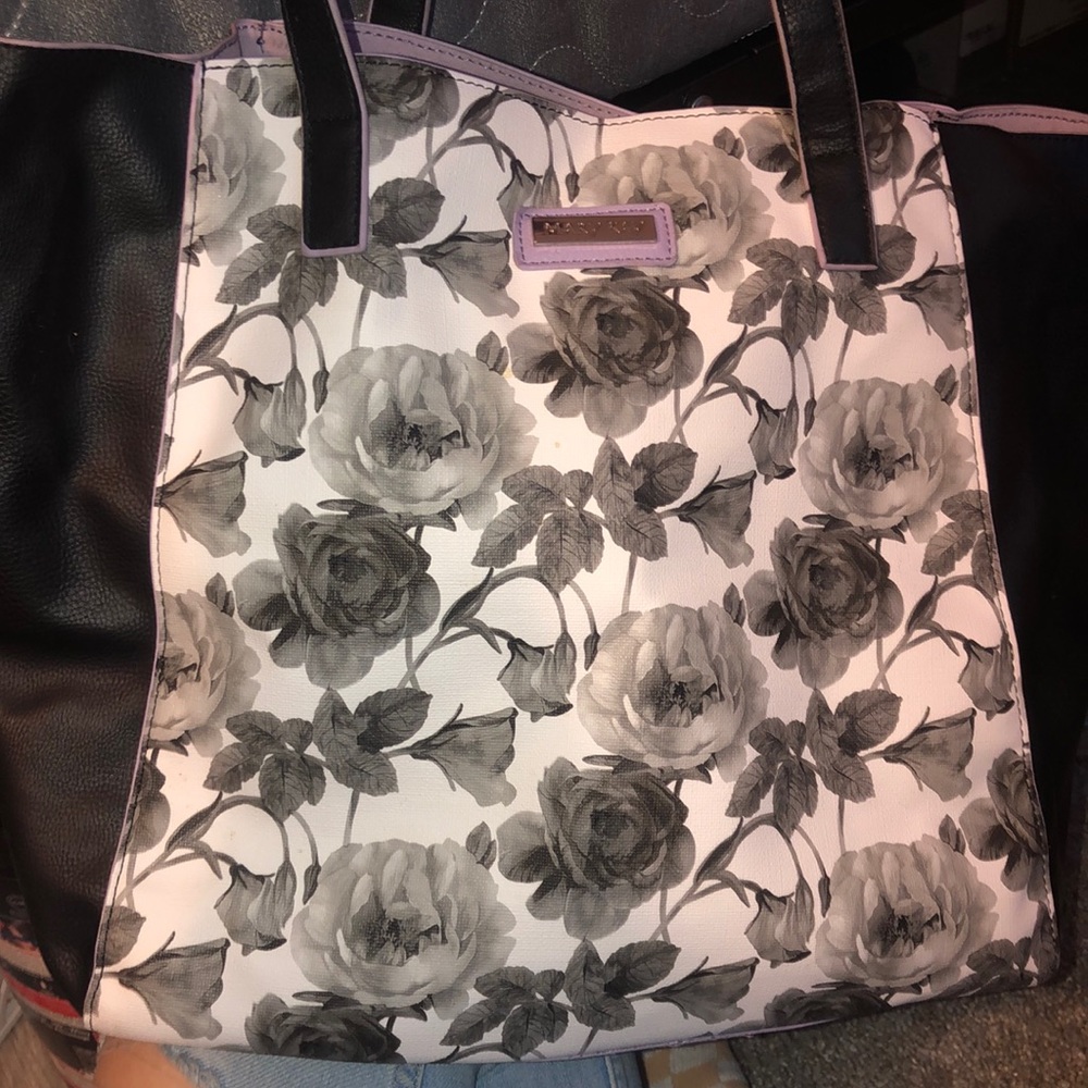 Hand bag